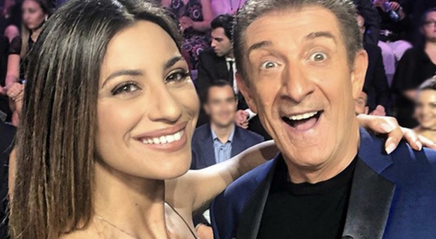 https://statics.cedscdn.it/photos/MED/2025/06/11/8891899_11153232_ezio_greggio.jpg