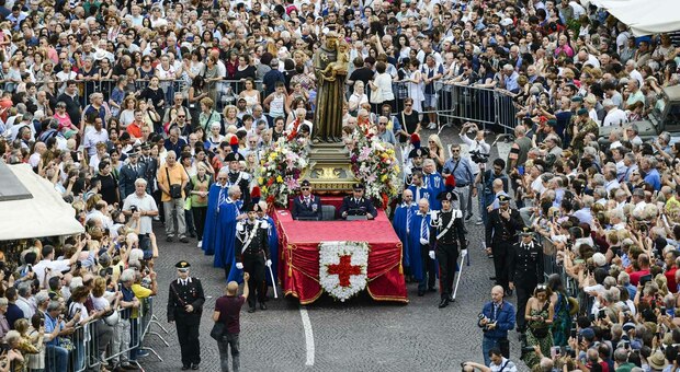 Sant'Antonio, è il giorno della processione: attesi 100mila pellegrini