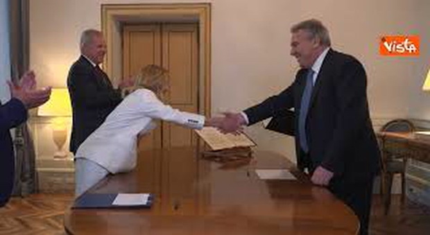 https://statics.cedscdn.it/photos/MED/2025/06/12/8894535_poster.jpg