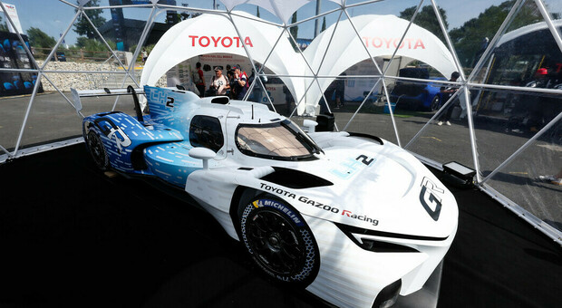 Toyota GR LH2 Racing Concept esposta all'H2 Village