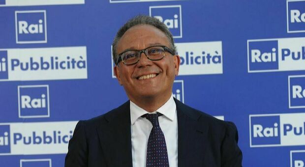 https://statics.cedscdn.it/photos/MED/2025/06/13/8896399_13182620_enrico_varriale.jpg