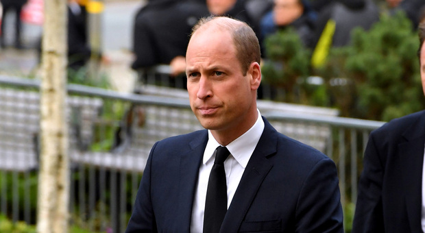 https://statics.cedscdn.it/photos/MED/2025/06/13/8896578_13210337_principe_william_amico_morto_chi_era_sunjay_kapur_oggi_13_6_2025.jpg