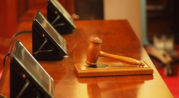 https://statics.cedscdn.it/photos/MED/2025/06/15/8899624_15083052_tribunale.jpg