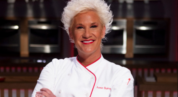 https://statics.cedscdn.it/photos/MED/2025/06/18/8905326_18074800_anne_burrell.jpg