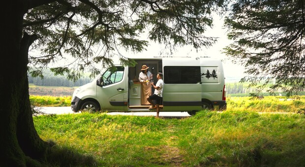 Love on the road: le 5 destinazioni italiane più insolite e affascinanti per una fuga d'estate in coppia