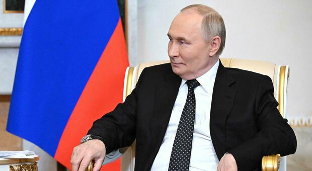 https://statics.cedscdn.it/photos/MED/2025/06/19/8908063_19181838_russia_economia_crisi_recessione.jpg