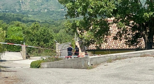 https://statics.cedscdn.it/photos/MED/2025/06/25/8919420_25165436_ladromorto.jpg