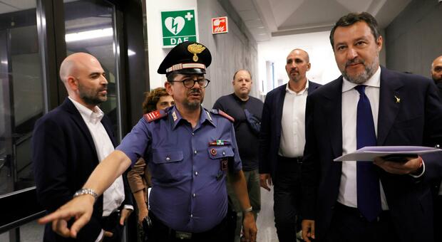 https://statics.cedscdn.it/photos/MED/2025/06/25/8919523_25183746_salvini_saviano.jpg