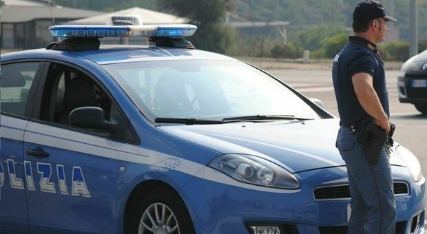 https://statics.cedscdn.it/photos/MED/2025/06/25/8919566_25192006_polizia11.jpg