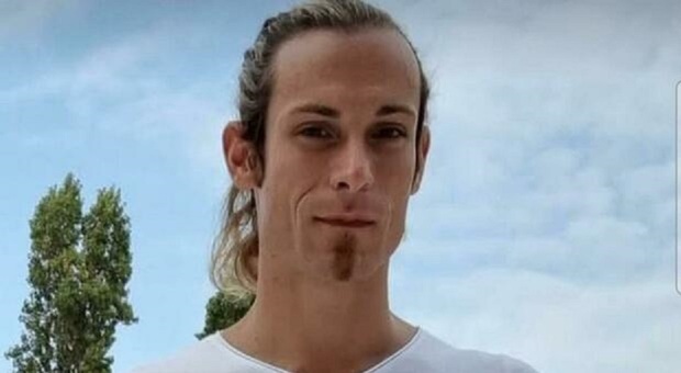 https://statics.cedscdn.it/photos/MED/2025/06/26/8921110_26082458_matteo_formenti_morto.jpg