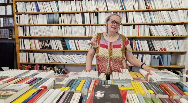 Cosetta Gariup e Cornelio Giavedoni, la storia della libreria: dalla chiusura forzata alla nuova vita in centro città dopo 31 anni