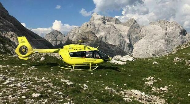 https://statics.cedscdn.it/photos/MED/2025/07/04/8937797_04191528_malore_caldo_38_anni_pordenone_boschi_morto_papa.jpg