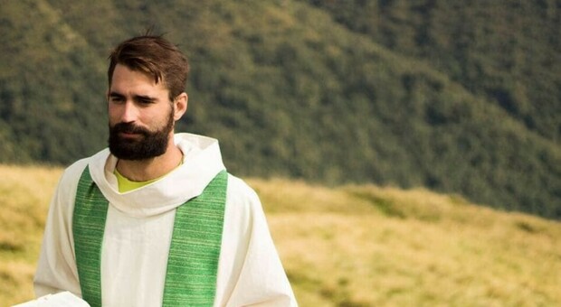 Non si presenta in chiesa per la messa del mattino, don Matteo Balzano trovato senza vita a 35 anni. «Non abbiamo mai colto segnali di disagio»