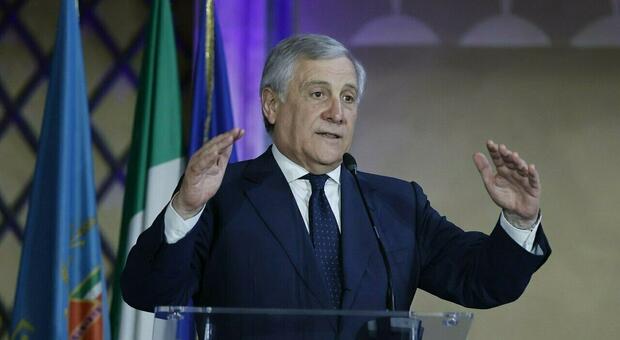 https://statics.cedscdn.it/photos/MED/2025/07/06/8941357_8140374_25160528_7509067_08230516_tajani_23.jpg