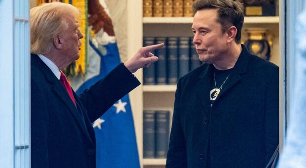 https://statics.cedscdn.it/photos/MED/2025/07/07/8942417_07110023_trump.jpg
