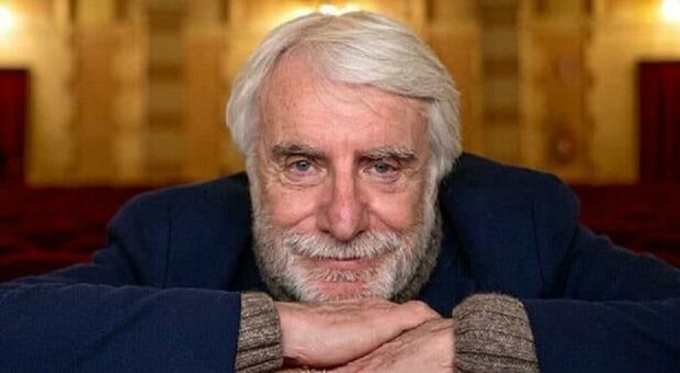 https://statics.cedscdn.it/photos/MED/2025/07/07/8942534_07120359_paolo_crepet_scuola.jpg