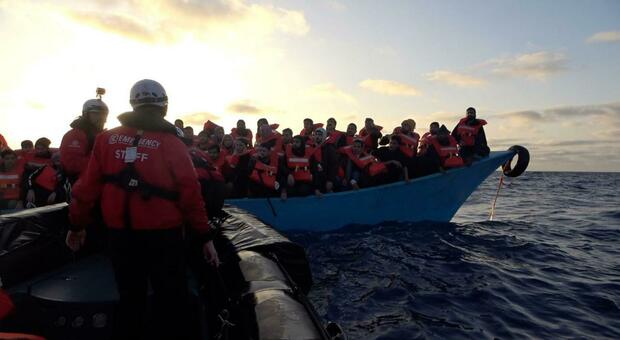 https://statics.cedscdn.it/photos/MED/2025/07/08/8944291_08072805_migranti_reggio_calabria_arresti.jpg