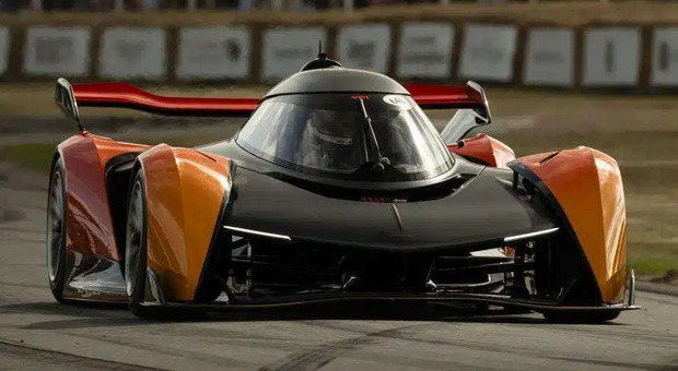 https://statics.cedscdn.it/photos/MED/2025/07/08/8944953_08200557_mclaren_solus_gt_5.jpg