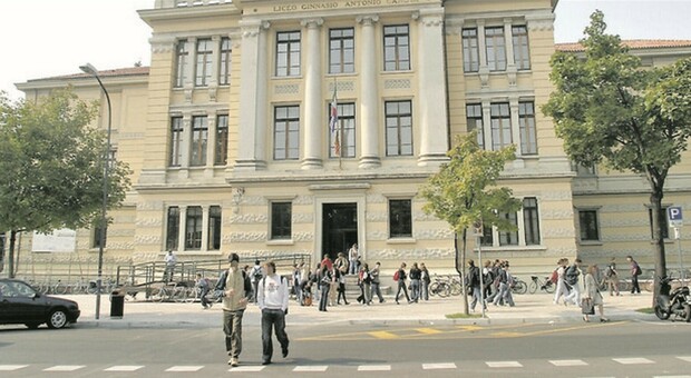 https://statics.cedscdn.it/photos/MED/2025/07/11/8950488_11101131_maturita.jpg
