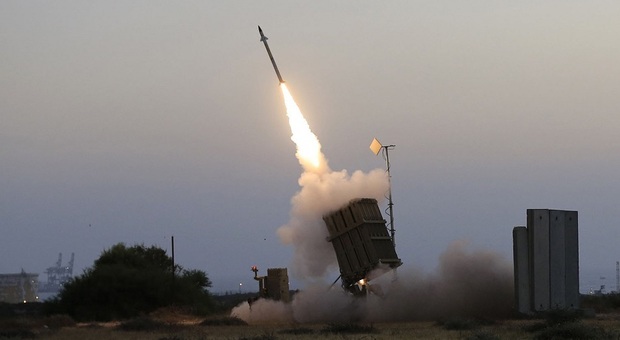 https://statics.cedscdn.it/photos/MED/2025/07/14/8956353_14195544_european_countries_talks_with_rafael_on_air_defence_systems.jpg