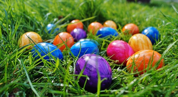 https://statics.cedscdn.it/photos/MED/2025/07/15/8958321_15183730_easter_707700_1280.jpg