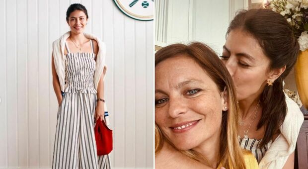 https://statics.cedscdn.it/photos/MED/2025/07/15/8958358_15183002_alessandra_mastronardi_wimbledon.jpg