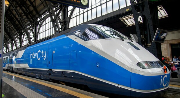 Treni, i cantieri isolano (ancora) il Nordest: disagi per i pendolari