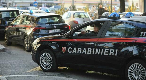 https://statics.cedscdn.it/photos/MED/2025/07/17/8962016_17111332_8958563_15220443_carabinieri_pescara.jpg