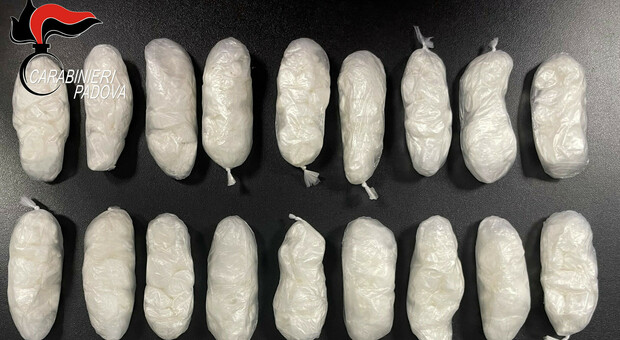 Droga, 16 chili immessi nel mercato dello spaccio in 7 mesi: 13 misure cautelari