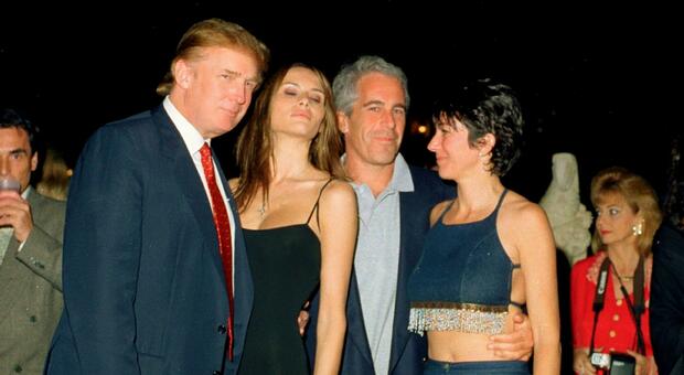 https://statics.cedscdn.it/photos/MED/2025/07/18/8963769_18060254_trump_epstein.jpg