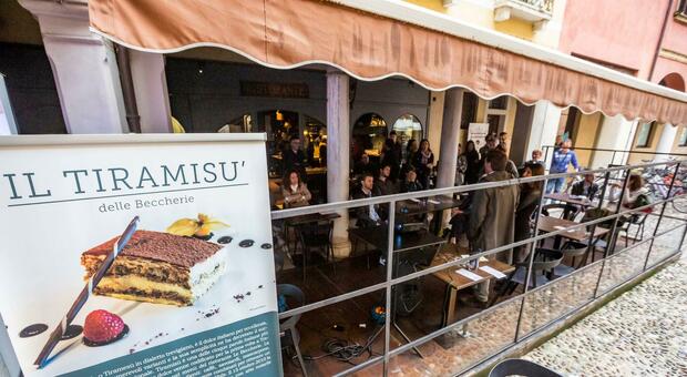 Le Beccherie si allargano: a fine anno una caffetteria dedicata tutta al tiramisù in piazza Ancillotto: «Da degustare o portere via»