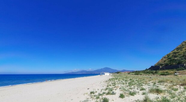 Bambino si perde ad Ascea, ore di apprensione: in spiaggia scatta la solidarietà