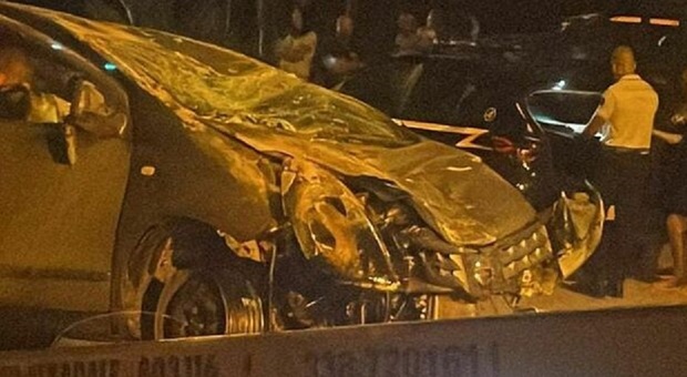 https://statics.cedscdn.it/photos/MED/2025/07/24/8975585_24140023_auto_grave_21enne.jpg