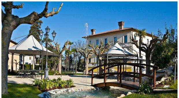 Hotel Villa Picena messo in vendita: trattativa con un gruppo del Nord