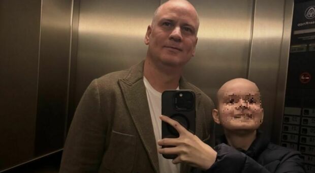 https://statics.cedscdn.it/photos/MED/2025/07/27/8981215_27173230_julio_sergio_figlio_malattia.jpg