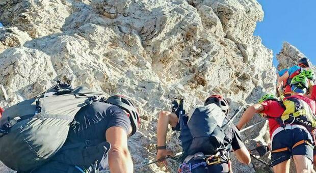 Assalto alle ferrate, la proposta della guida alpina: «Troppa improvvisazione, ora un patentino»