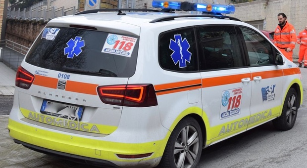 Ancona, choc in piazza Roma: va in overdose a pochi metri dalla cerimonia per le lauree