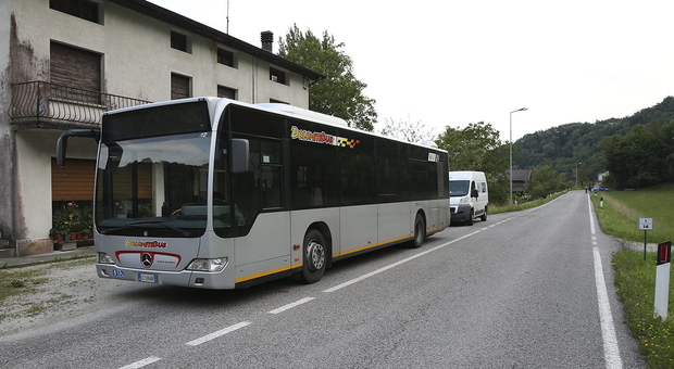 Pendolari e lavoratori delle fabbriche, DolomitiBus ripristina le corse degli autobus di agosto