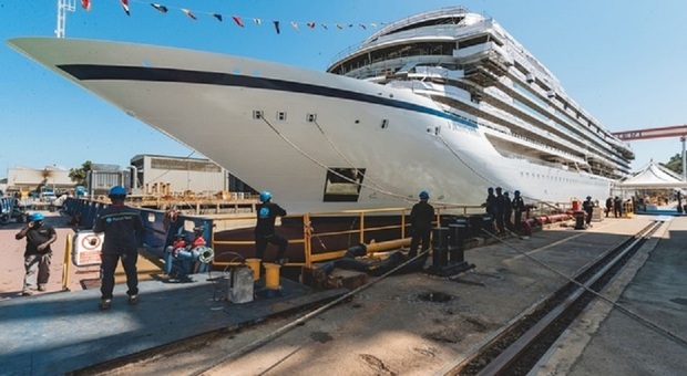  Nave da crociera ?Viking Mira? varata ad Ancona: ecco il colosso che potr? ospitare 1.000 passeggeri 