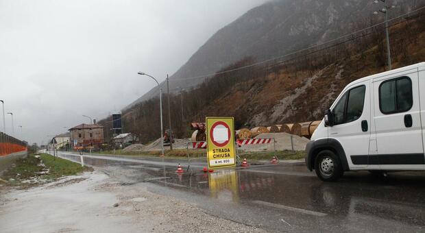 Alemagna, strada chiusa per quattro ore. La sindaca Balliana: «Adesso basta, serve l'autostrada gratis»