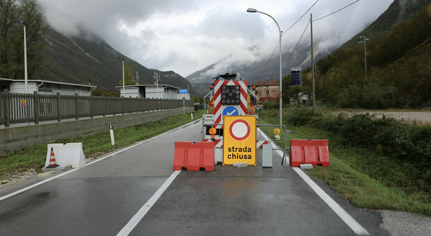 Alemagna riaperta al traffico: la statale 51 era stata chiusa in via precauzionale per maltempo