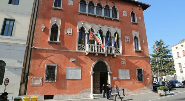 Bilancio, 4 milioni di avanzo mai utilizzati dal Comune: «Inspiegabile, è un'enormità»