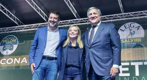 Matteo Salvini Giorgia Meloni e Antonio Tajani ad Ancona l’8 maggio 2023 per la chiusura della campagna elettorale di Daniele Silvetti