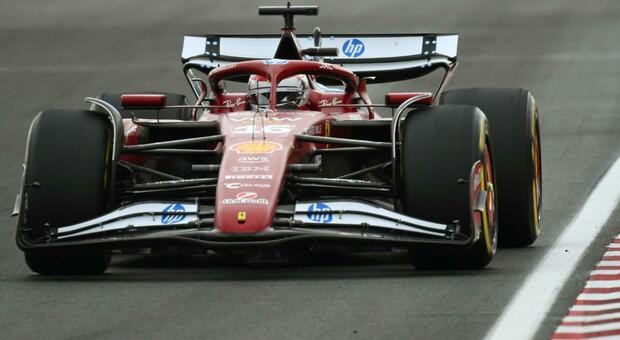 https://statics.cedscdn.it/photos/MED/2025/08/04/8995318_04084404_ferrari_ungheria_25.jpg