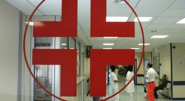 Botulino a Cosenza, Luigi Di Sarno muore dopo aver mangiato un panino: altri 9 intossicati