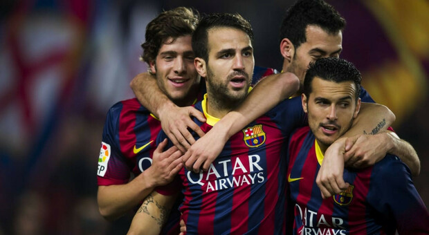 https://statics.cedscdn.it/photos/MED/2025/08/08/9003002_08172513_fabregas_barcellona.jpg