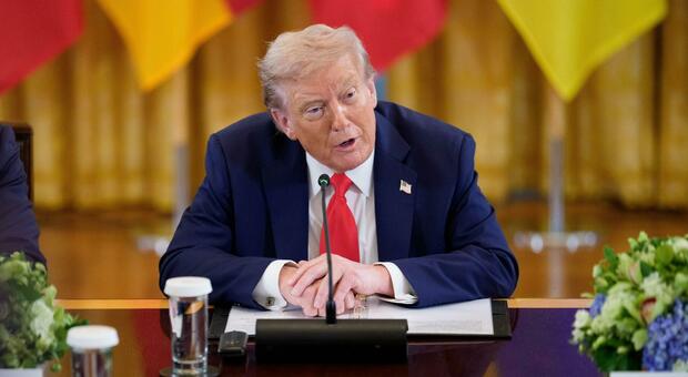 https://statics.cedscdn.it/photos/MED/2025/08/19/9019979_19144358_trump_crimea.jpg