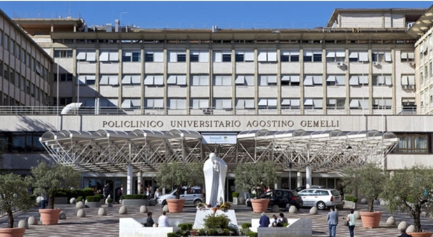 https://statics.cedscdn.it/photos/MED/2025/08/22/9025109_22110442_gemelli.jpg