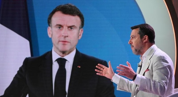 https://statics.cedscdn.it/photos/MED/2025/08/23/9025719_23003621_salvini_macron.jpg
