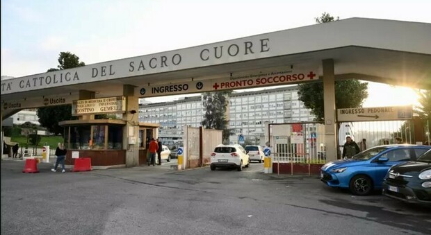 V Viterbu preiskava nesreče: Otrok padel iz avtomobila, se za varnostni sedež pojavljajo vprašanja